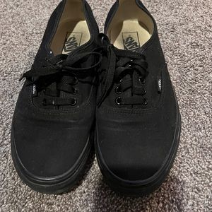 Men size 8.5 black Vans with shoelaces
